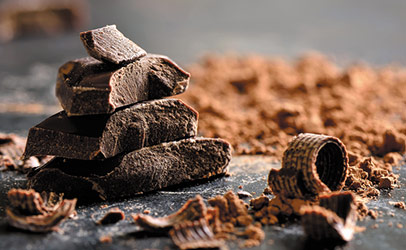 Pile of chocolate chunks and shavings